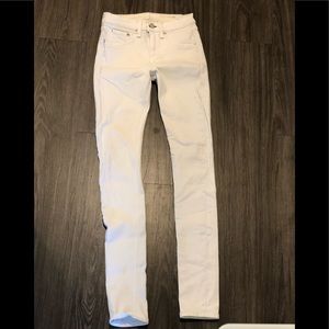 White skinny jeans. Size 26